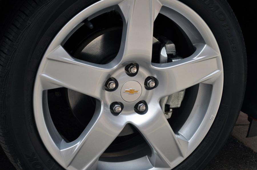  Chevrolet Sonic LTZ 2012 года  (фото 45 из 48)